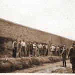 Tim de Craene: Γιατί απέσυρα τη δημοπρασία των φωτογραφιών της Καισαριανής – Δρομολογεί διαδικασίες το ΥΠΠΟ