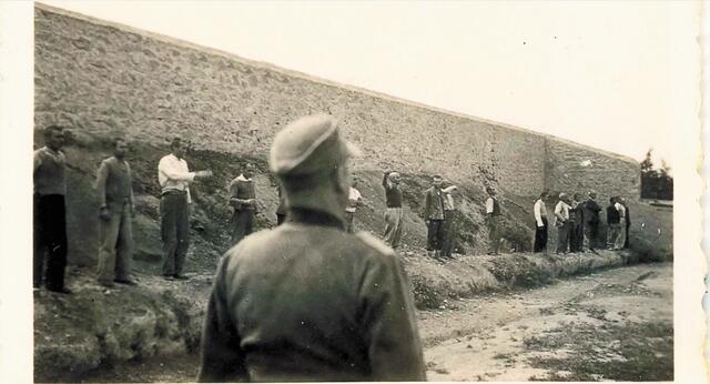 Φωτογραφίες – Ντοκουμέντα από την Καισαριανή – Ποιοι είναι οι δύο που ταυτοποιήθηκαν