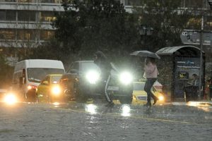 Κακοκαιρία εξπρές από την Τετάρτη (4/2) – Ποιες περιοχές θα επηρεαστούν από καταιγίδες, βροχές και χιόνια