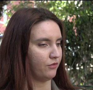 Καλλιθέα: Ηλικιωμένος άνδρας παρενόχλησε τυφλή γυναίκα μέσα στον δρόμο – Προσποιήθηκε ότι θέλει να με βοηθήσει