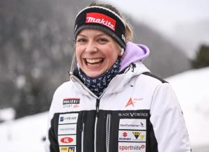 Υπόδειγμα θέλησης: Η Κατρίν Μπάιερλ αγωνίζεται στο Μιλάνο μετά από εγκεφαλικό και σπασμένο πόδι!