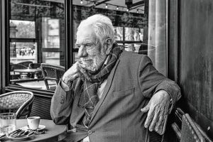 «Κρυμμένη πατρίδα»: Μια πορεία μνήμης και εσωτερικής αναζήτησης – Διαβάστε απόσπασμα