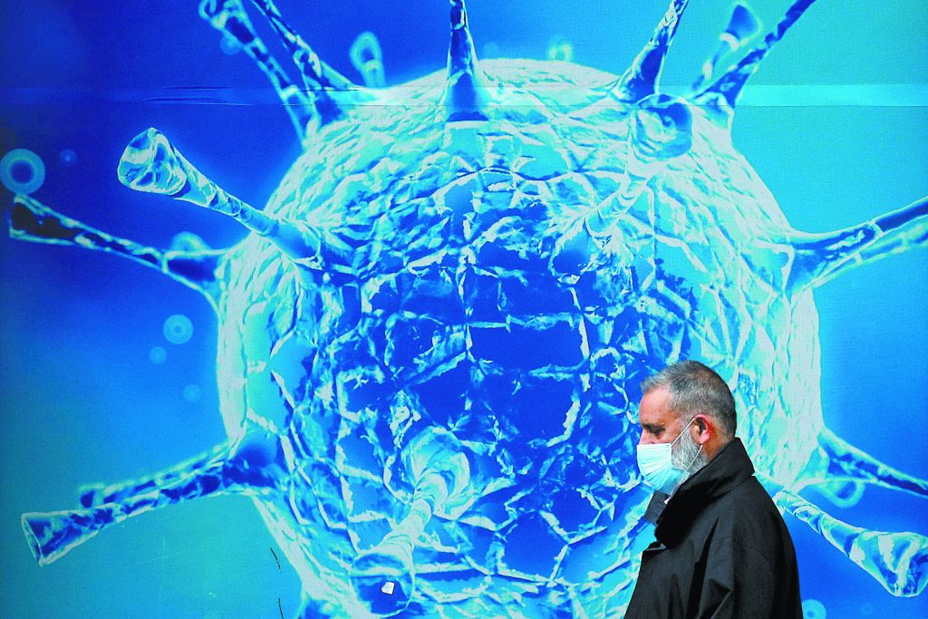 Long Covid: Τα «ζόμπι» θραύσματα του κορωνοϊού συνεχίζουν να καταστρέφουν το ανοσοποιητικό σύστημα