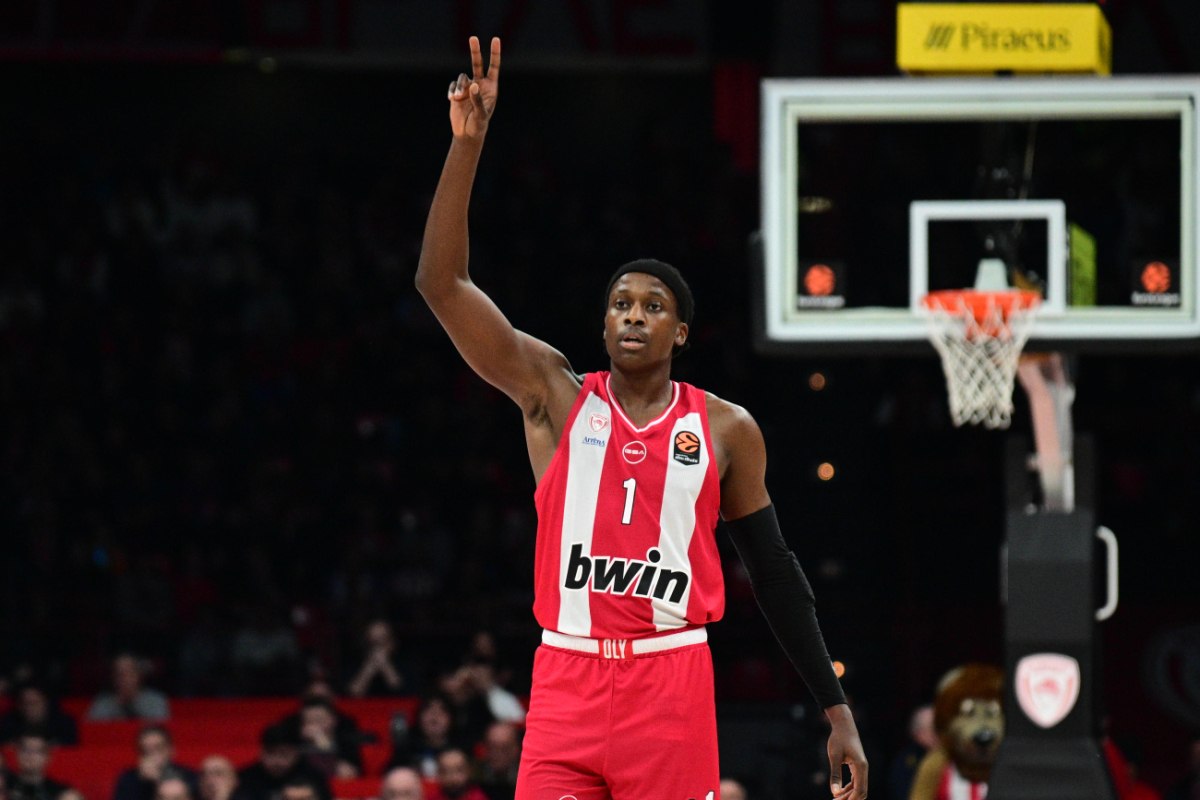 &Alpha;&upsilon;&tau;&omicron;ί &epsilon;ί&nu;&alpha;&iota; &omicron;&iota; &laquo;12&raquo; &tau;&omicron;&upsilon; &Omicron;&lambda;&upsilon;&mu;&pi;&iota;&alpha;&kappa;&omicron;ύ &gamma;&iota;&alpha; &tau;&omicron;&nu; &alpha;&gamma;ώ&nu;&alpha; &mu;&epsilon; &tau;&omicron;&nu; &Epsilon;&rho;&upsilon;&theta;&rho;ό &Alpha;&sigma;&tau;έ&rho;&alpha; &sigma;&tau;&omicron; &Sigma;&Epsilon;&Phi;