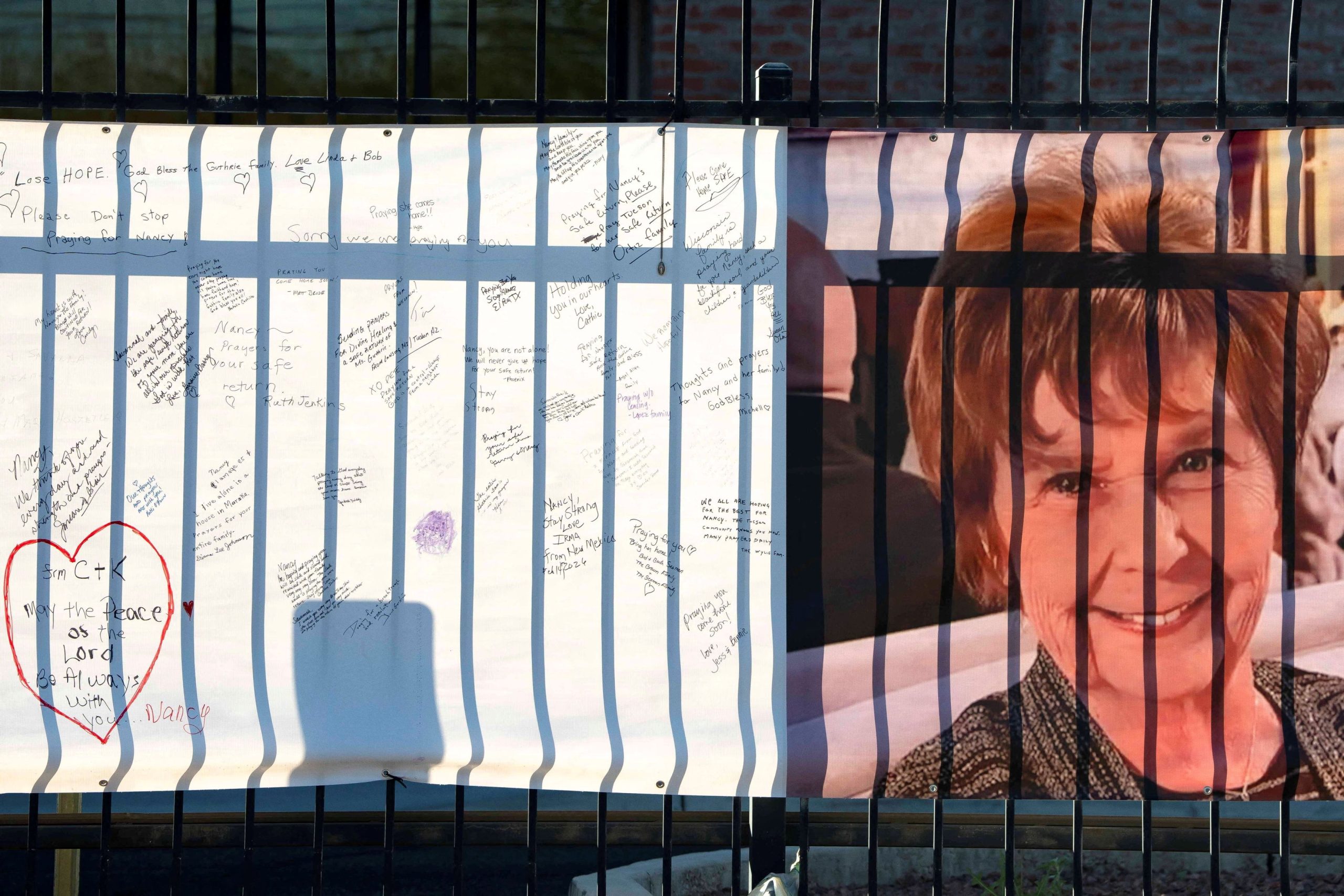 H &delta;&eta;&mu;&omicron;&sigma;&iota;&omicron;&gamma;&rho;ά&phi;&omicron;&sigmaf; &tau;&omicron;&upsilon; NBC &Sigma;&alpha;&beta;ά&nu;&alpha; &Gamma;&kappa;ά&theta;&rho;&iota; &alpha;&pi;&eta;ύ&theta;&upsilon;&nu;&epsilon; &nu;έ&alpha; έ&kappa;&kappa;&lambda;&eta;&sigma;&eta; &gamma;&iota;&alpha; &tau;&eta;&nu; &alpha;&gamma;&nu;&omicron;&omicron;ύ&mu;&epsilon;&nu;&eta; &mu;&eta;&tau;έ&rho;&alpha; &tau;&eta;&sigmaf; &ndash; &Tau;&omicron; FBI &epsilon;&xi;&epsilon;&tau;ά&zeta;&epsilon;&iota; DNA &alpha;&pi;ό &gamma;ά&nu;&tau;&iota; &pi;&omicron;&upsilon; &beta;&rho;ή&kappa;&epsilon;