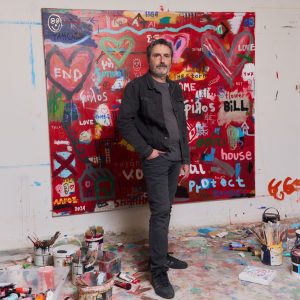 Νίκος Λαγός: Η ωμή αλήθεια της εποχής σε πρώτο πλάνο