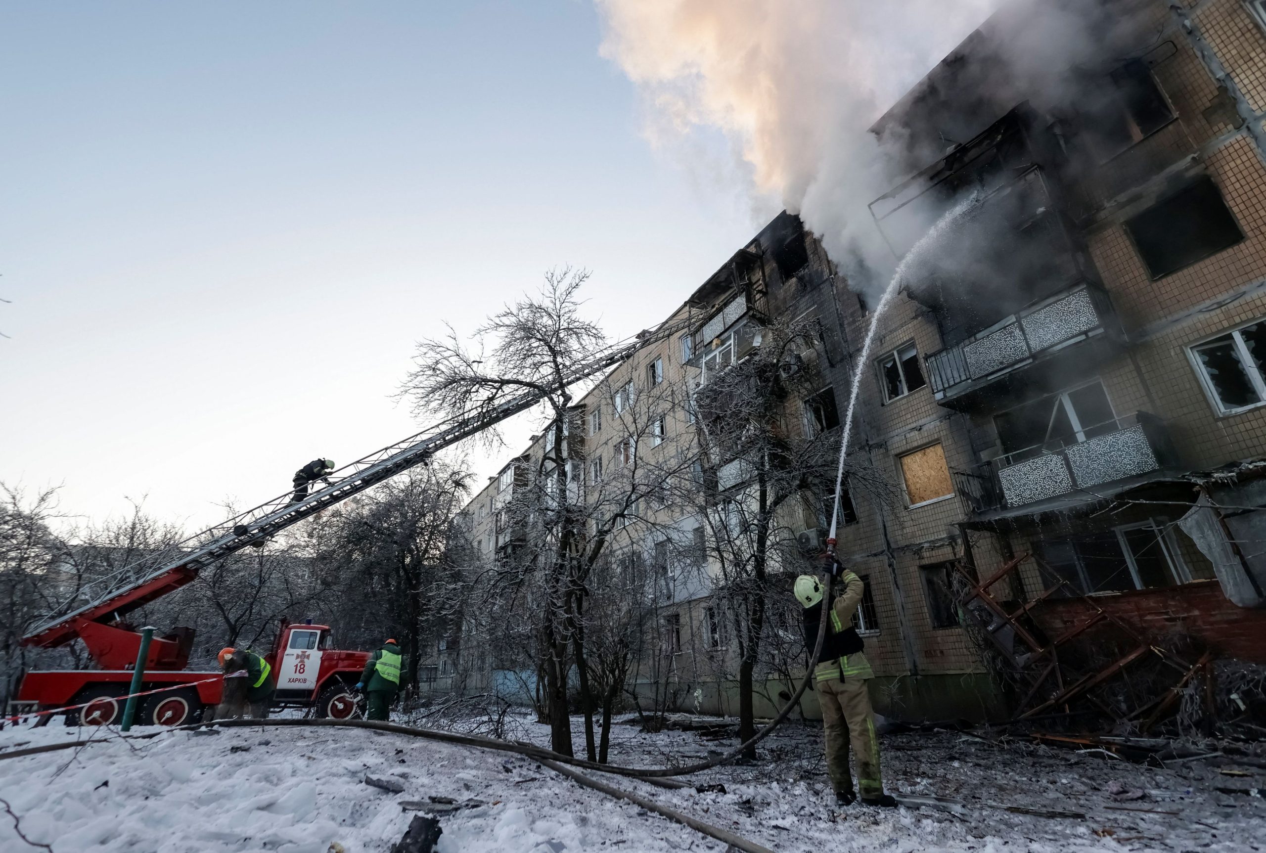 &laquo;&Kappa;&alpha;&nu;&epsilon;ί&sigmaf; &delta;&epsilon;&nu; &theta;έ&lambda;&epsilon;&iota; &nu;&alpha; &pi;&epsilon;&theta;ά&nu;&epsilon;&iota;&raquo; &ndash; &Omicron;&upsilon;&kappa;&rho;&alpha;&nu;&omicron;ί &epsilon;&gamma;&kappa;&alpha;&tau;&alpha;&lambda;&epsilon;ί&pi;&omicron;&upsilon;&nu; &tau;&alpha; &sigma;&pi;ί&tau;&iota;&alpha; &tau;&omicron;&upsilon;&sigmaf; &kappa;&alpha;&theta;ώ&sigmaf; &omicron;&iota; &Rho;ώ&sigma;&omicron;&iota; &pi;&rho;&omicron;&omega;&theta;&omicron;ύ&nu;&tau;&alpha;&iota;