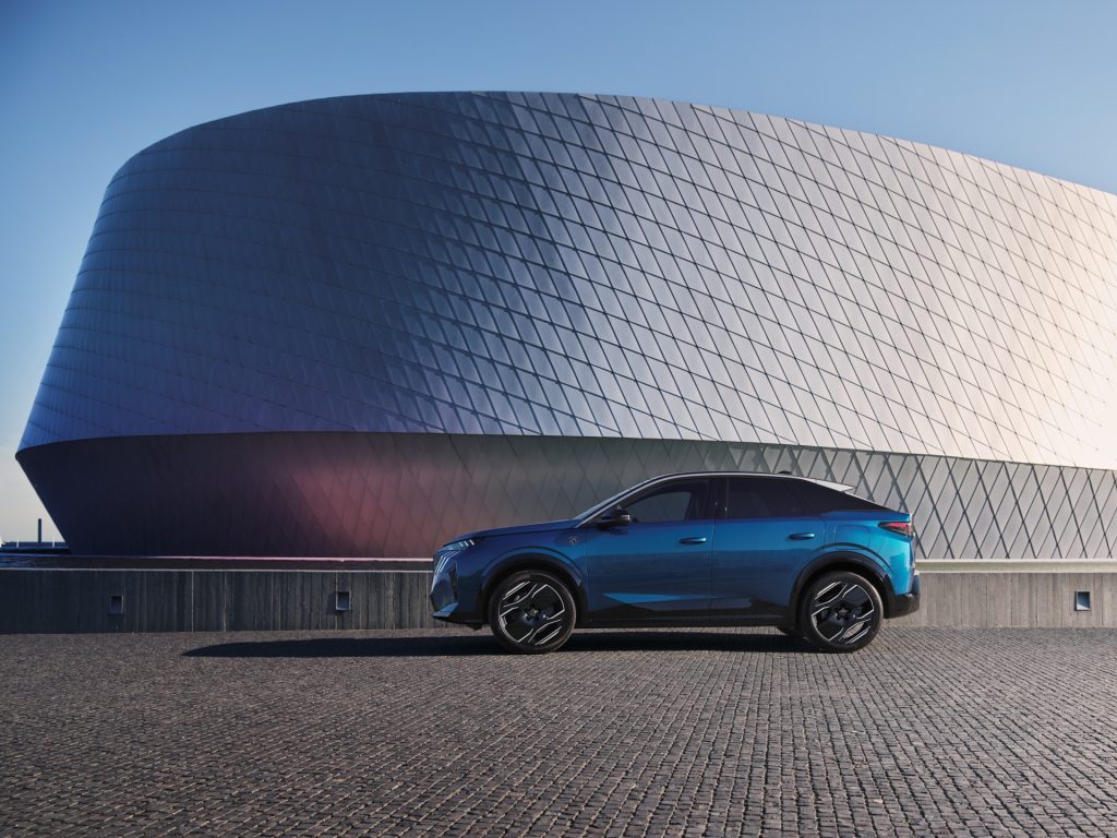 Peugeot 3008: Πόσο κοστίζουν οι υβριδικές εκδόσεις