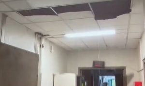 Κρατικό Νίκαιας: Τρεις φορές έχει πλημμυρίσει το ανακαινισμένο τμήμα – Ελλείψεις προσωπικού και εξαντλητικά ωράρια (video)