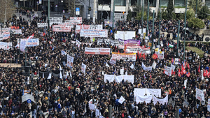Τέμπη: Μεγαλειώδη τα συλλαλητήρια για τα τρία χρόνια από το σιδηροδρομικό δυστύχημα
