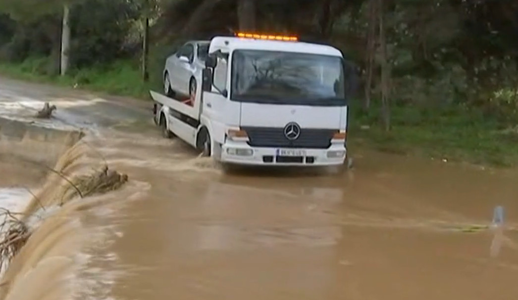 &Kappa;&alpha;&kappa;&omicron;&kappa;&alpha;&iota;&rho;ί&alpha;: &Pi;&lambda;&eta;&mu;&mu;ύ&rho;&iota;&sigma;&epsilon; &tau;&omicron; &rho;έ&mu;&alpha; &sigma;&tau;&omicron; &Pi;&iota;&kappa;έ&rho;&mu;&iota; &ndash; &Tau;έ&nu;&tau;&alpha; έ&pi;&epsilon;&sigma;&epsilon; &alpha;&pi;ό &mu;&pi;&alpha;&lambda;&kappa;ό&nu;&iota; &sigma;&tau;&eta; &Theta;&epsilon;&sigma;&sigma;&alpha;&lambda;&omicron;&nu;ί&kappa;&eta;