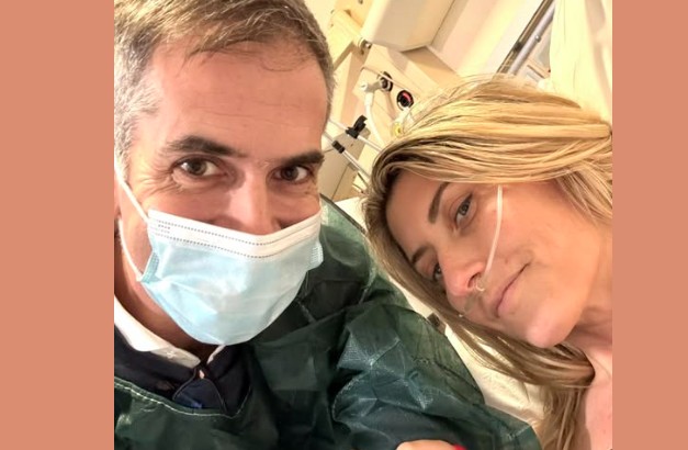 Εξιτήριο από το νοσοκομείο για τη Σία Κοσιώνη – Η φωτογραφία του Κώστα Μπακογιάννη από τη ΜΕΘ