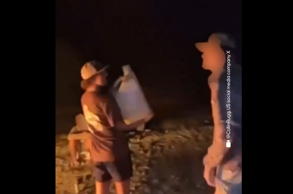 Φρίκη στη Φλόριντα: Τον έλουσε με βενζίνη και τον έβλεπε να καίγεται ζωντανός