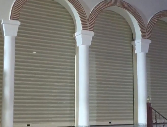 Κορυδαλλός: Ιερέας θωράκισε εκκλησία μετά από κλοπή με… ρολά – «Κλείνουν το βράδυ και ανοίγουν πάλι το πρωί»