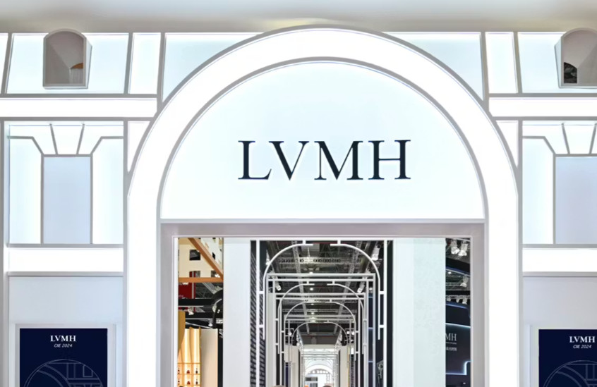 Μπερνάρ Αρνό: Ο απόλυτος κυρίαρχος των οικονομικών Μέσων Ενημέρωσης στη Γαλλία