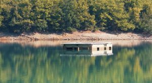 Φάγκος: Η συγκλονιστική ιστορία του βυθισμένου οικισμού στην Άρτα – Βίντεο σοκ στα νερά της λήθης
