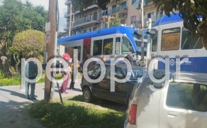 Πάτρα: Αμαξοστοιχία του προαστιακού προσέκρουσε σε επιβατικό αυτοκίνητο