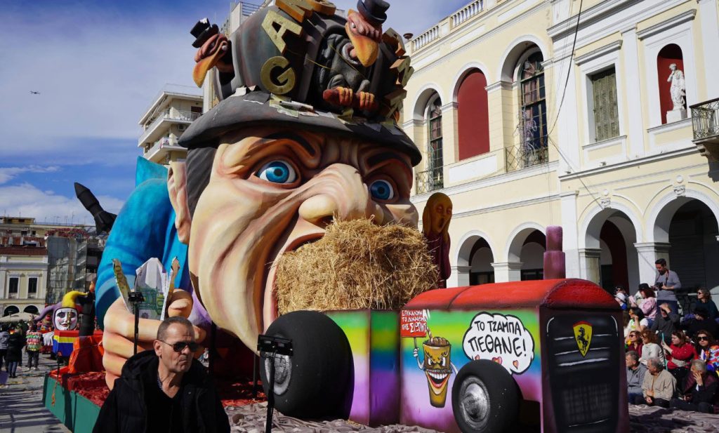 Live το πατρινό καρναβάλι: Δείτε τη μεγάλη παρέλαση