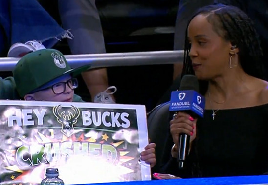 Γιάννης Αντετοκούνμπο: Έδωσε χαρά σε έναν 6χρονο που νίκησε τον καρκίνο – Το high five που έγινε viral