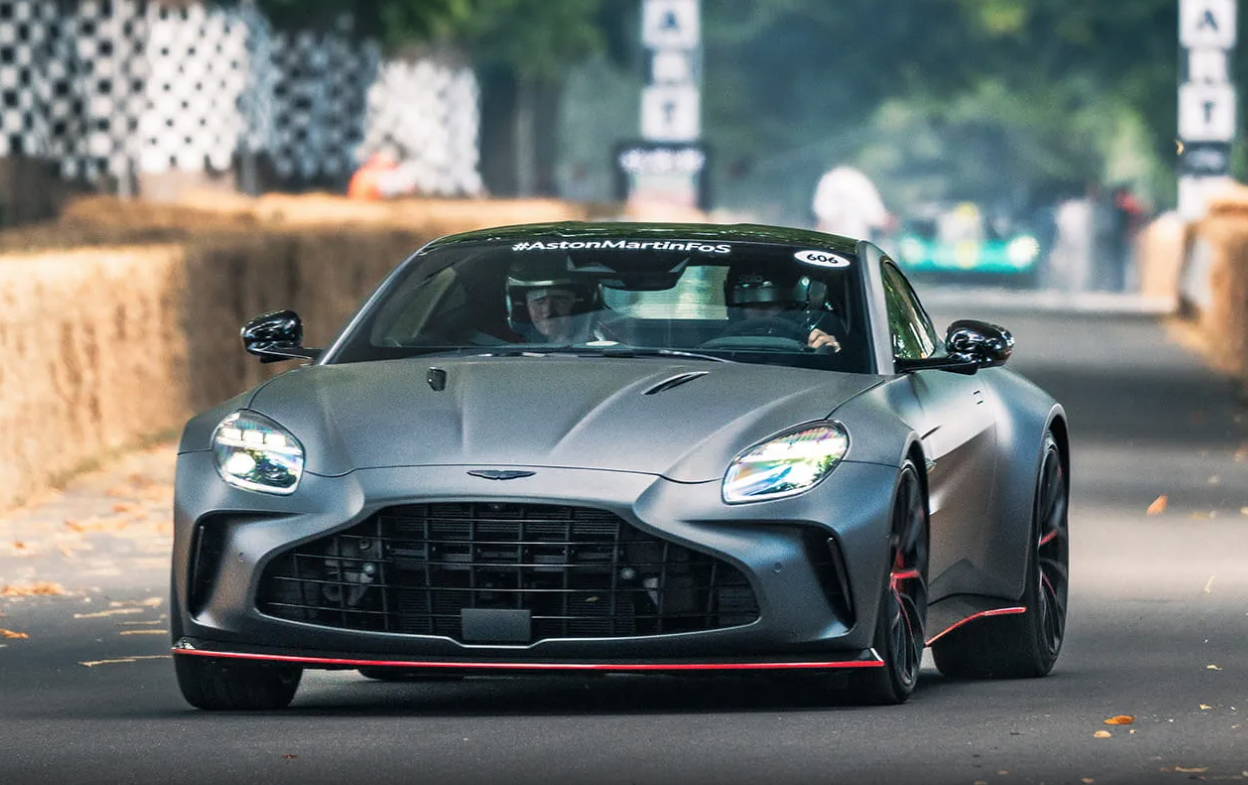 &Eta; &laquo;&beta;&omicron;&upsilon;&tau;&iota;ά&raquo; &tau;&omicron;&upsilon; &Tau;&zeta;έ&iota;&mu;&sigmaf; &Mu;&pi;&omicron;&nu;&tau;: &Gamma;&iota;&alpha;&tau;ί &eta; Aston Martin &alpha;&pi;&omicron;&lambda;ύ&epsilon;&iota; &tau;&omicron; 20% &tau;&omicron;&upsilon; &pi;&rho;&omicron;&sigma;&omega;&pi;&iota;&kappa;&omicron;ύ &tau;&eta;&sigmaf;