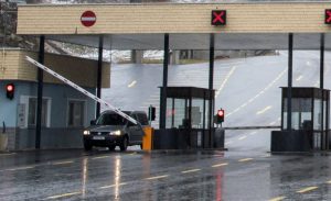 Οδηγός περνούσε για 16 χρόνια δωρεάν από τα διόδια – Τι ισχυριζόταν στους υπαλλήλους (video)