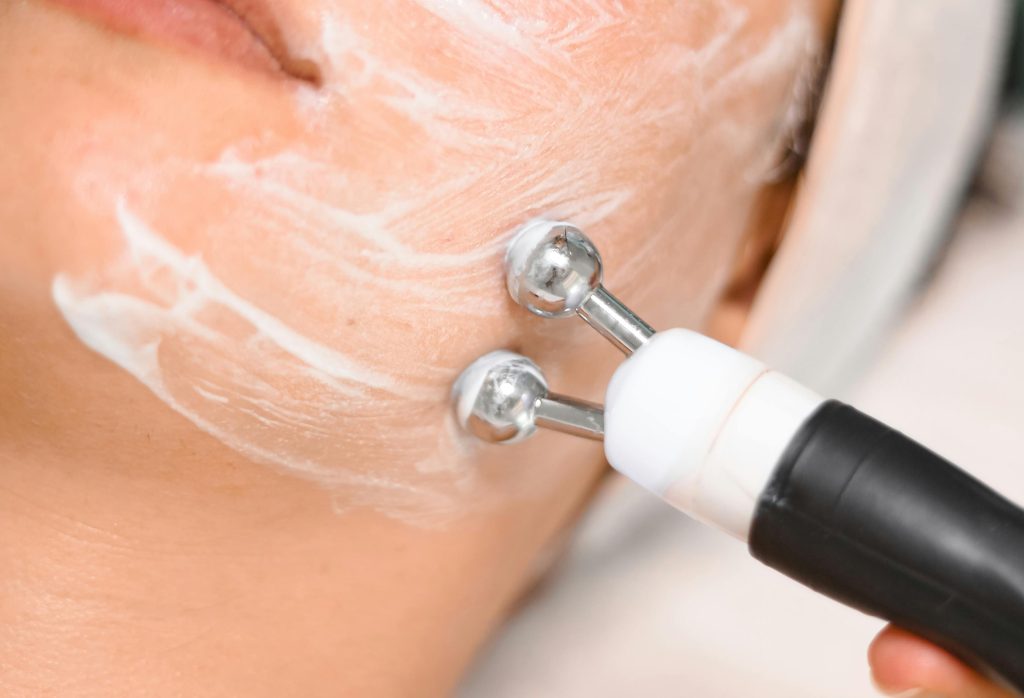 Νέοι για πάντα; – Επιστήμονες ανακάλυψαν το «μυστικό» της νεανικής επιδερμίδας