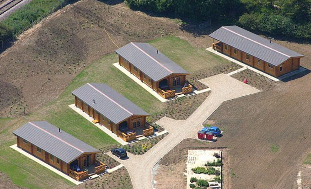 Θρίλερ στη Βρετανία: Νεκροί βρέθηκαν μία 15χρονη και ένας 17χρονος σε παραθεριστικό πάρκο – Σύλληψη υπόπτου