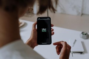 Η Ευρωπαϊκή επέκταση της Uber Eats ανοίγει νέες ευκαιρίες στον χώρο του food delivery