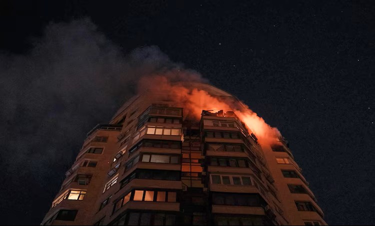 Η Ρωσία σφυροκοπά τις ενεργειακές υποδομές της παγωμένης Ουκρανίας – Χτυπά υποδομές σε έξι περιφέρειες