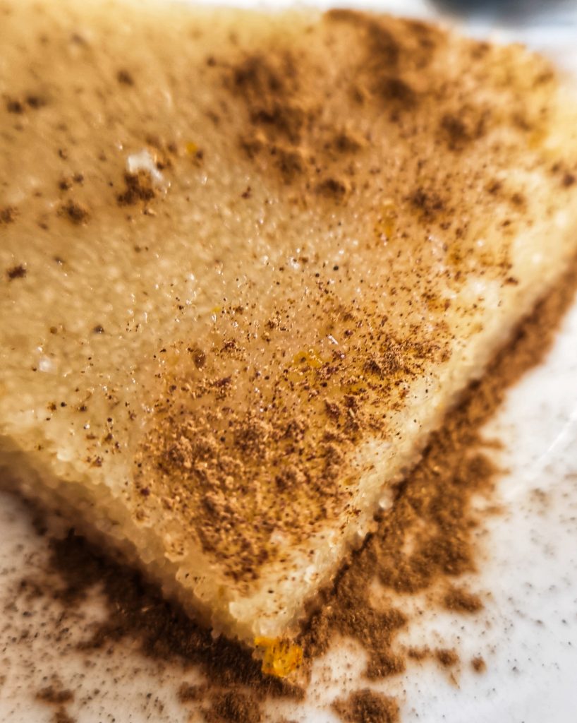 Ο pastry chef Ευάγγελος Χασιώτης μας ετοιμάζει μαμαδίστικο σιμιγδαλένιο χαλβά