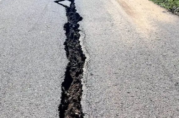 Άγραφα: Άνοιξε στα δύο δρόμος λόγω της κακοκαιρίας– Καταστράφηκε ιστορικός νερόμυλος του 1820