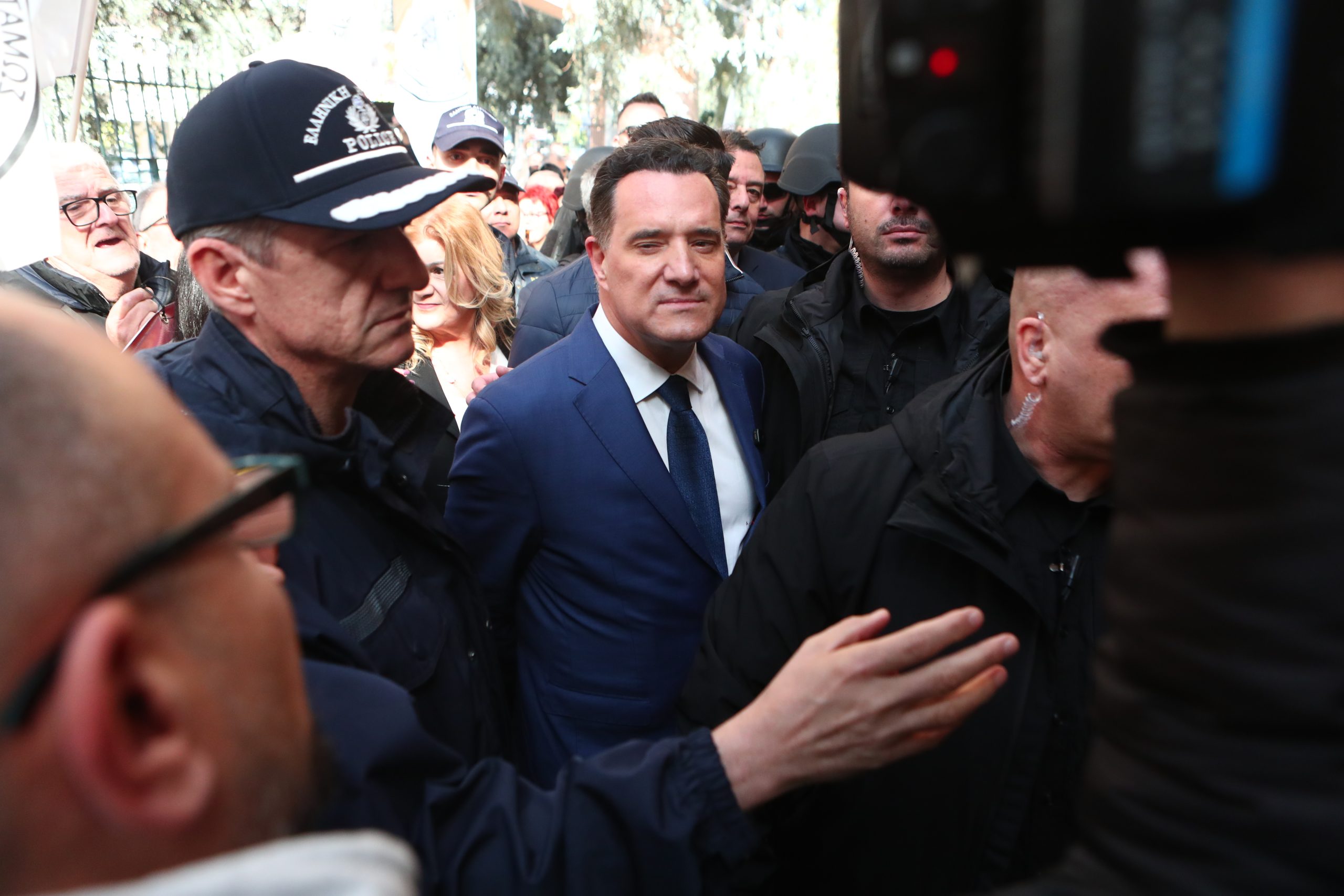 &Gamma;&epsilon;&omega;&rho;&gamma;&iota;ά&delta;&eta;&sigmaf;: &Theta;&alpha; &xi;&alpha;&nu;&alpha;&pi;ά&omega; &sigma;&tau;&eta; &Nu;ί&kappa;&alpha;&iota;&alpha;, &lambda;ά&theta;&omicron;&sigmaf; &pi;&omicron;&upsilon; &delta;&epsilon;&nu; &mu;ή&nu;&upsilon;&sigma;&alpha; &tau;&omicron;&nu; &gamma;&iota;&alpha;&tau;&rho;ό &pi;&omicron;&upsilon; &mu;&epsilon; &chi;&tau;ύ&pi;&eta;&sigma;&epsilon;