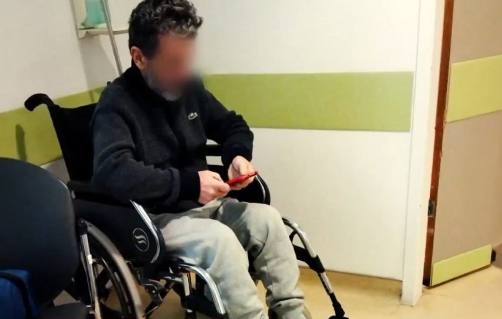 Βίντεο ντοκουμέντο από τη στιγμή που 57χρονος πέφτει από μπαλκόνι στο Αγρίνιο