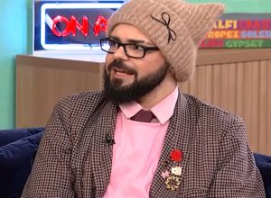 Akylas: «Πριν λίγους μήνες δεν είχα να πληρώσω τους λογαριασμούς» – Η ομοφοβική επίθεση στη Θεσσαλονίκη