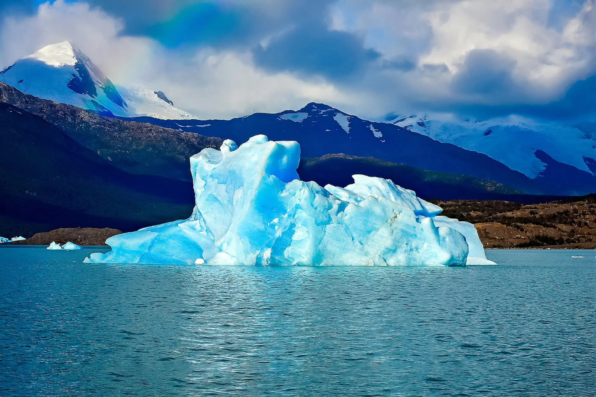 Χημικές ουσίες που αναπτύχθηκαν για την προστασία της στιβάδας του όζοντος φαίνεται πως συνδέονται με μια απρόσμενη περιβαλλοντική συνέπεια.