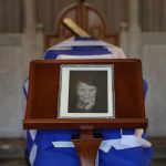 Ελένη Γλύκατζη – Αρβελέρ: Το τελευταίο αντίο σήμερα στη Μητρόπολη Αθηνών – Σε λαϊκό προσκύνημα η σορός της