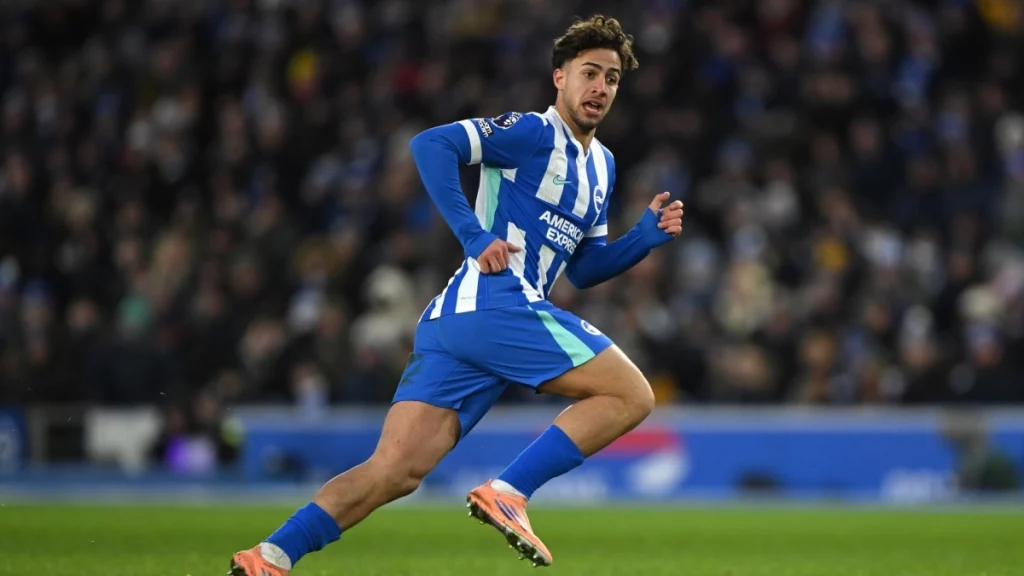 Μπράιτον: Βασικός ο Κωστούλας κόντρα στη Λίβερπουλ