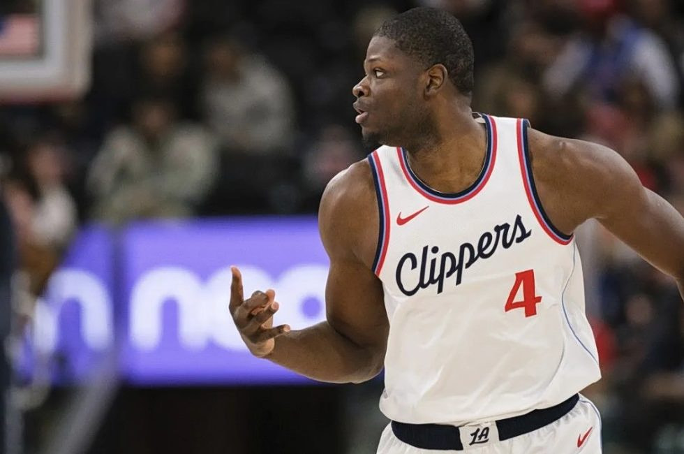 NBA: Δεκαήμερο συμβόλαιο στη Γιούτα για τον Μο Μπάμπα