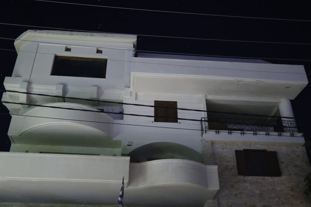 Βάρη: Αυτό είναι το σημείο της τραγωδίας όπου έχασαν τη ζωή τους οι δυο άνδρες από ηλεκτροπληξία