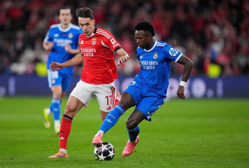 Ο Βινίσιους οδήγησε τη Ρεάλ σε νίκη-πρόκριση στο επεισοδιακό ματς με την Μπενφίκα