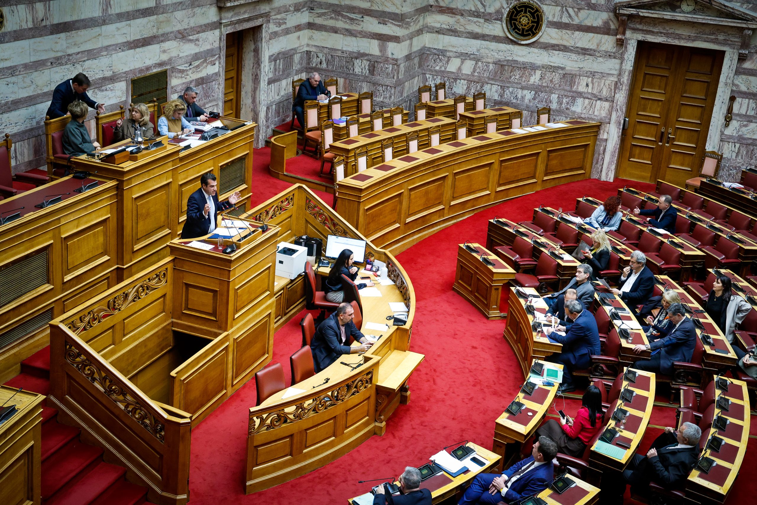 &laquo;&Nu;&alpha; &pi;&upsilon;&rho;&omicron;&beta;&omicron;&lambda;&omicron;ύ&nu;&tau;&alpha;&iota; ό&sigma;&omicron;&iota; &mu;&pi;&alpha;ί&nu;&omicron;&upsilon;&nu; &pi;&alpha;&rho;ά&nu;&omicron;&mu;&alpha; &sigma;&tau;&eta; &chi;ώ&rho;&alpha;&raquo;: &Tau;&alpha; ό&sigma;&alpha; &alpha;&pi;ί&sigma;&tau;&epsilon;&upsilon;&tau;&alpha; &alpha;&kappa;&omicron;ύ&sigma;&tau;&eta;&kappa;&alpha;&nu; &sigma;&tau;&eta; &Beta;&omicron;&upsilon;&lambda;ή &mu;&epsilon;&tau;ά &tau;&eta;&nu; &tau;&rho;&alpha;&gamma;&omega;&delta;ί&alpha; &sigma;&tau;&eta; &Chi;ί&omicron;