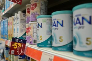 Βρεφικά γάλατα: Έρχονται ανακλήσεις προϊόντων – Η ευρωπαϊκή (FSA) μείωσε στο ήμισυ το επιτρεπόμενο όριο της τοξίνης κερεουλίδη