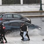 Καιρός: Νύχτα με βροχές και καταιγίδες – Τι θα γίνει την Καθαρά Δευτέρα