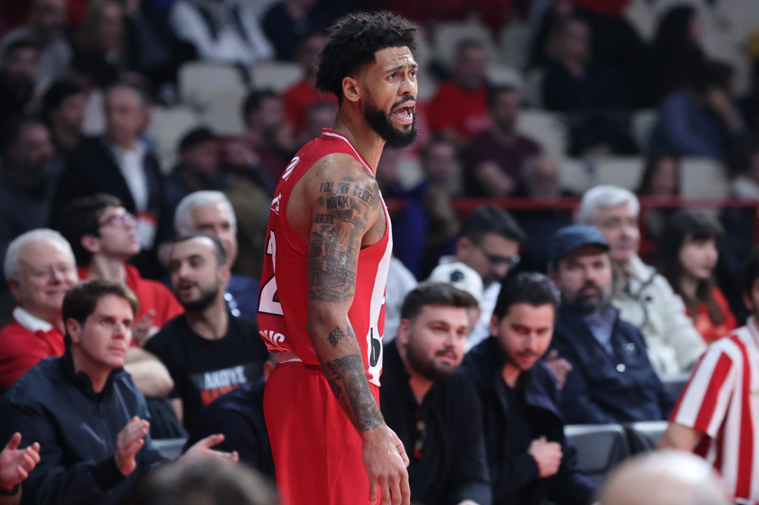 &Omicron;&lambda;&upsilon;&mu;&pi;&iota;&alpha;&kappa;ό&sigmaf;: &Omicron; &Nu;&tau;ό&rho;&sigma;&epsilon;ϊ &epsilon;&pi;έ&sigma;&tau;&rho;&epsilon;&psi;&epsilon; &sigma;&tau;&eta;&nu; &Epsilon;&lambda;&lambda;ά&delta;&alpha; &kappa;&alpha;&iota; &pi;&alpha;ί&zeta;&epsilon;&iota; &sigma;&tau;&omicron;&nu; &tau;&epsilon;&lambda;&iota;&kappa;ό &Kappa;&upsilon;&pi;έ&lambda;&lambda;&omicron;&upsilon;