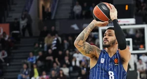 Αναντολού Εφές – Ζάλγκιρις 92-82: Ο Λόιντ «κλείδωσε» τη νίκη