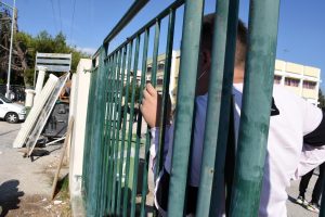Απομακρύνθηκε η διευθύντρια του 3ου ΕΠΑΛ Χαλανδρίου – Κατηγορείται ότι έβαζε μαθητές να σκάβουν στο σχολείο