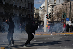 Ένταση στο Σύνταγμα μετά τη διαδήλωση για τα Τέμπη