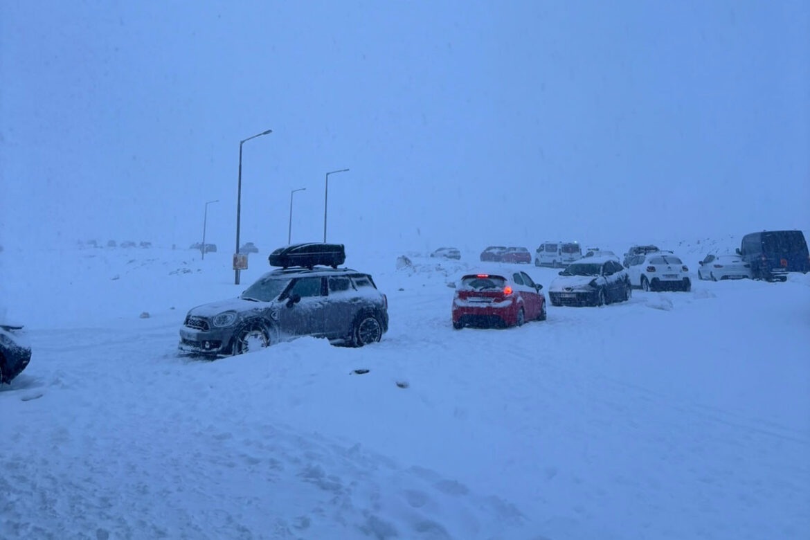 &Epsilon;&gamma;&kappa;&lambda;&omega;&beta;&iota;&sigma;&mu;έ&nu;&omicron;&iota; &sigma;&tau;&omicron; &chi;&iota;&omicron;&nu;&omicron;&delta;&rho;&omicron;&mu;&iota;&kappa;ό &kappa;έ&nu;&tau;&rho;&omicron; &Phi;&alpha;&lambda;&alpha;&kappa;&rho;&omicron;ύ &sigma;&tau;&eta; &Delta;&rho;ά&mu;&alpha; &pi;&epsilon;&rho;ί&pi;&omicron;&upsilon; 100 &epsilon;&pi;&iota;&sigma;&kappa;έ&pi;&tau;&epsilon;&sigmaf;