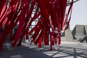 «Ζωντανά» εργα τέχνης με πηλό, μελάνη και… σώμα