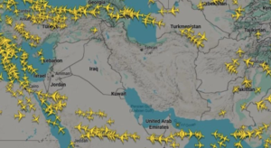 Αναστολή πτήσεων προς τη Μέση Ανατολή – Χάρτης δείχνει τα αεροσκάφη να απομακρύνονται